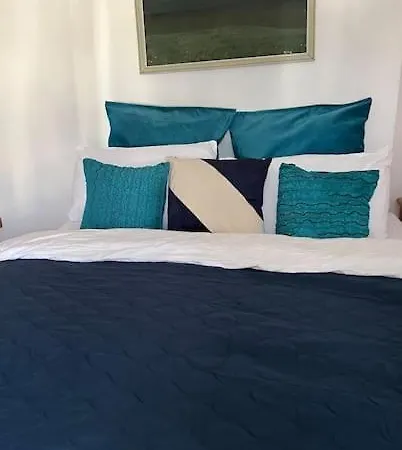 Spectacular Sea Views 3 Bedroom Holiday home *